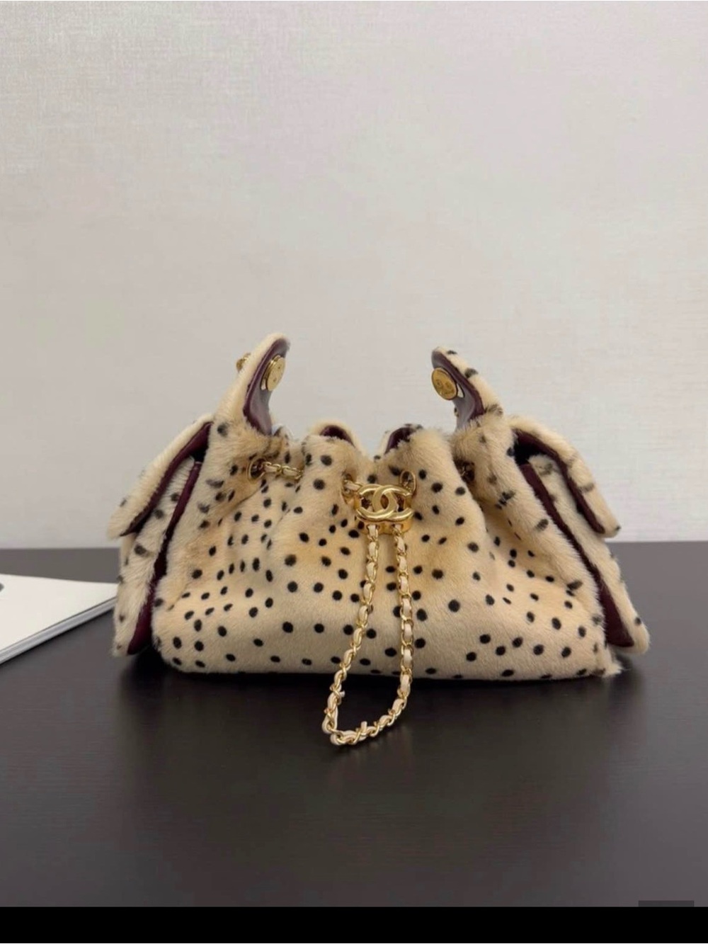 Chic Beige Polka Dot Faux Fur Shoulder Bag - Gold Chain Accent